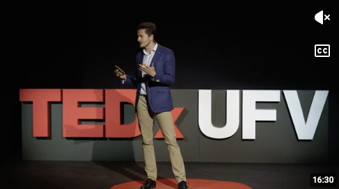 Jorge Gutiérrez-Hellín durante su charla TEDxUFV Guiar y ser guiado